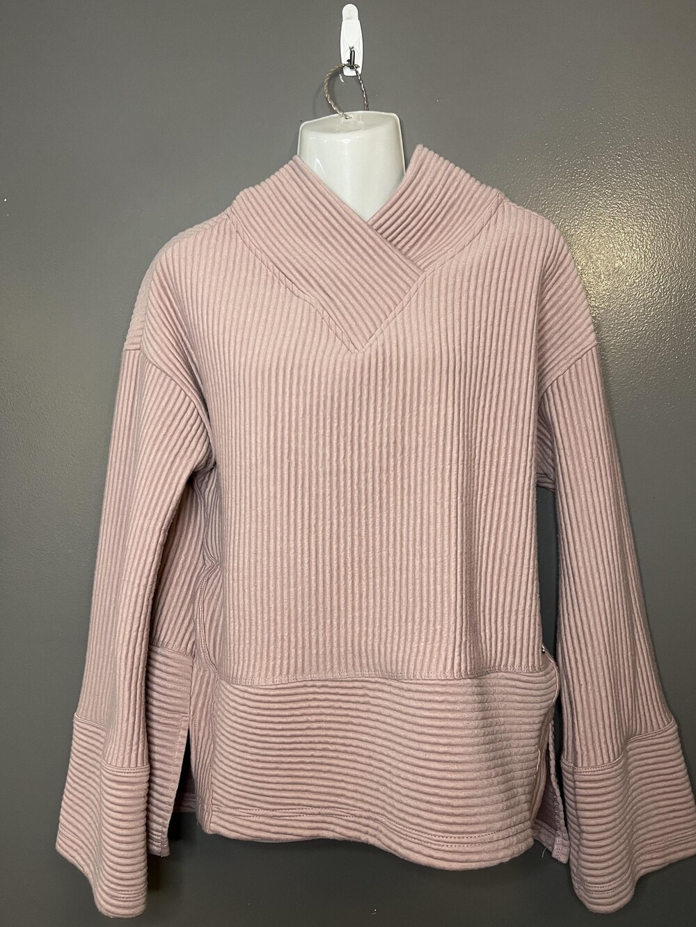 Tahari Sport Sweater Womens Small Pink Ribbed Shawl Collar Bell Sleeve Pullover